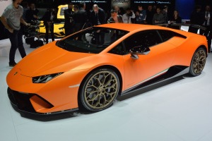 «Заряженная» версия Lamborghini Huracan дебютировала в Женеве