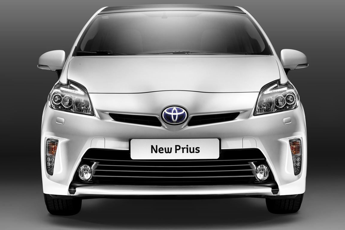 Toyota Prius (Тойота Приус)